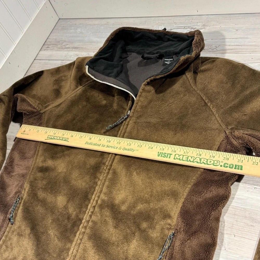 Mountain Hardwear no rips